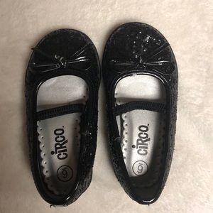 Girls Dress Shoes - size 6